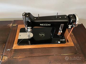 macchina per cucire necchi