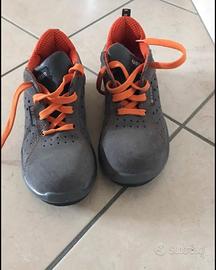 Scarpe da lavoro antinfortunistiche nuove
