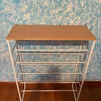 Scarpiera contemporanea in legno e acciaio