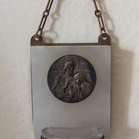 Antica acquasantiera 