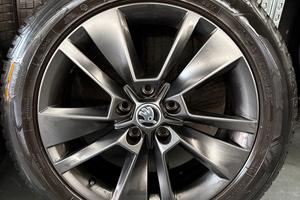 4 Cerchi originali Skoda con gomme 215/55r17 98v