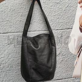 BORSA A SACCA PRADA NERA PELLE