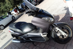 Yamaha xmax 250