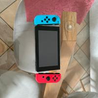 Nintendo Switch in garanzia + Crash bandicoot