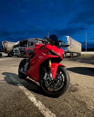 Ducati supersport 950 s