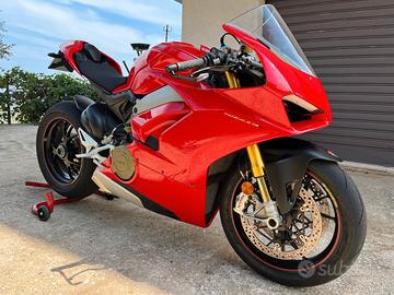 Ducati Panigale v4s 2019