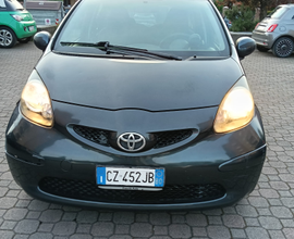 Toyota Aygo 1.0 a benzina 5 porte