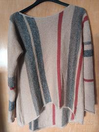Maglione asimmetrico in maglia donna, 