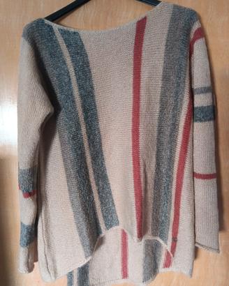 Maglione asimmetrico in maglia donna, 