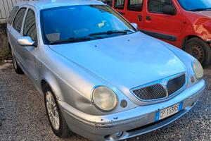 Lancia lybra