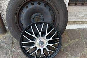 Cerchi in ferro con copricerchi