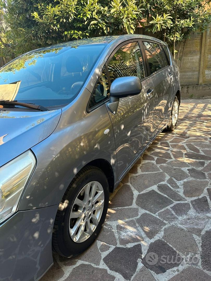 Toyota Verso 2010 photo 3