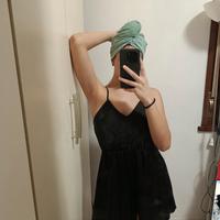 Vestitino nero a tutina ampio effetto gonna