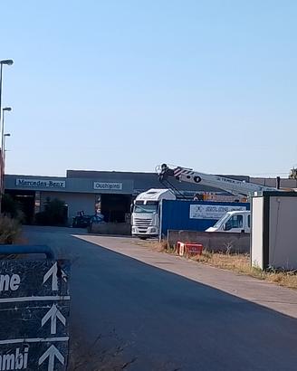 Capannone, officina, uffici