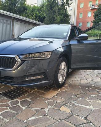 SKODA Octavia 1.0 e-TEC DSG Wagon Executive