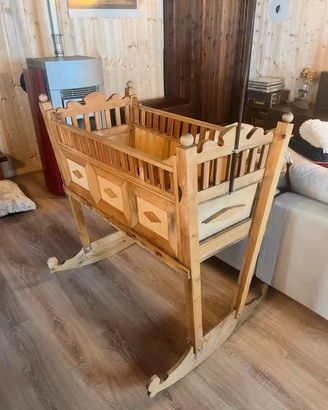 Culla legno fatta a mano