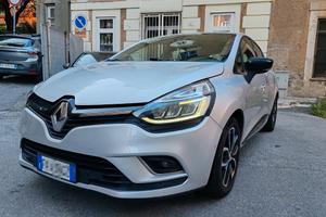 Renault Clio dCi 8V 90 CV 5 porte Moschino Zen