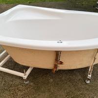 VASCA IN VETRORESINA