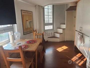 Loft con soppalco e armadi - Porta Romana