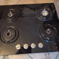 piano cottura gas in vetroceramica
