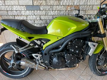 Triumph speed triple 1050