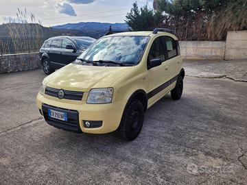 Fiat Panda 4x4 1.2 climbing