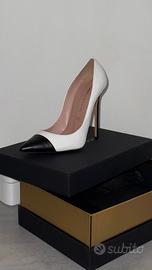 Tacchi Di Vera Pelle (IDENTITÀ)