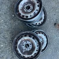 Cerchi in ferro renault 15”