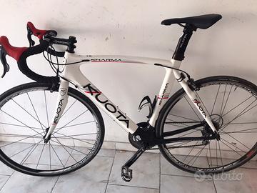 Bici corsa in carbonio