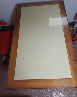Scrivania in legno massiccio