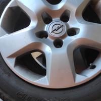 4 cerchi Opel e copri cerchi 
