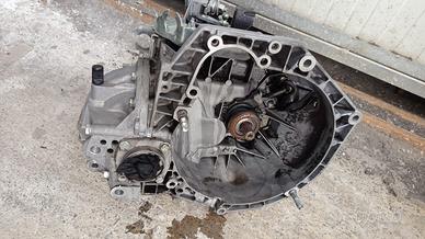 CAMBIO FIAT BRAVO 1,9 MULTIJET 5 MARCE ANNO 2011