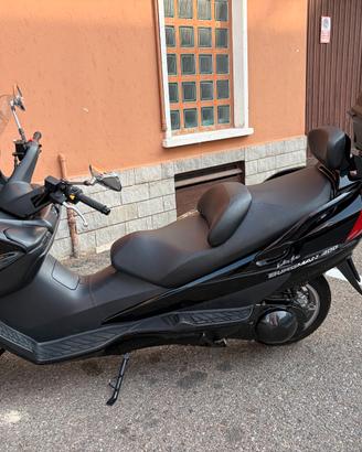 Suzuki Burgman 400 anno 2005