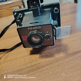 macchina fotografica istantanea anni 80