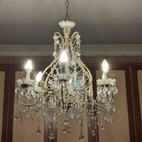 Lampadario stile classico