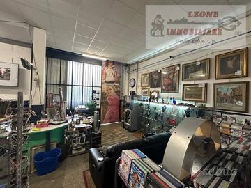 Immobile di 250 m² a Binasco