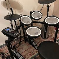 Roland TD-11 V-Drums /Ampli /doppio pedal/sgabello