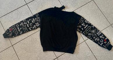 Felpa nera con disegni