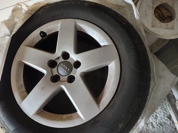 Set 4 cerchi con gomme