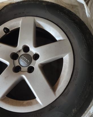 Set 4 cerchi con gomme