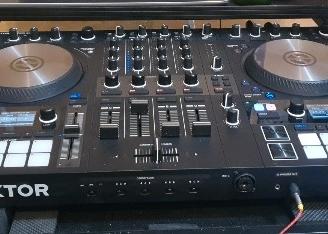 Consolle/Controller Traktor S4 MK3