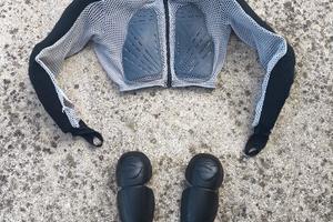 pettorina Dainese con schienale