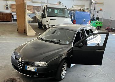 Alfa 156 Crosswagon Q4 1.9 JTD 150 CV (2005) Dist