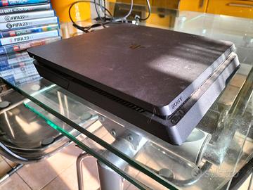 PS4 slim con giochi