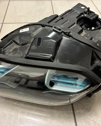 Faro anteriore sinistr Matrix PDLS+ Porsche Taycan