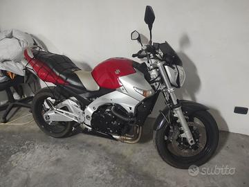 Suzuki Gsr600