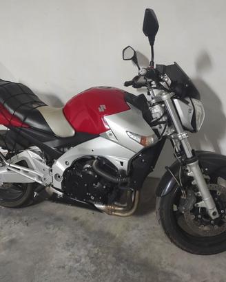 Suzuki Gsr600