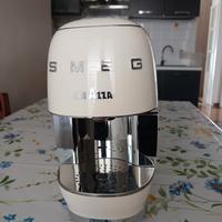 Smeg macchina del caffè Lavazza A modo mio 