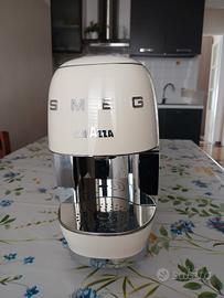 Smeg macchina del caffè Lavazza A modo mio 