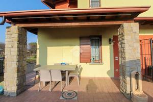 VILLA A SCHIERA A GHEDI